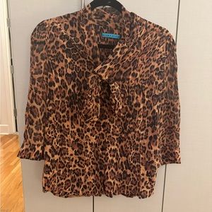 Alice + Olivia Leopard Print Silk Blouse - Small